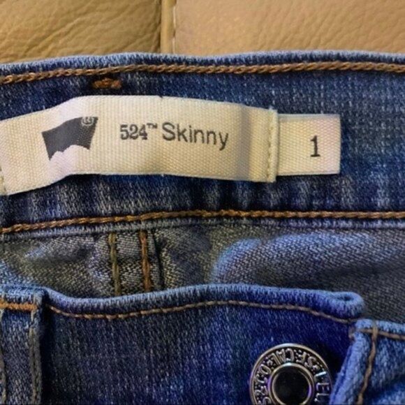 Levi’s 524 Skinny Light Wash Jeans - Picture 4 of 5